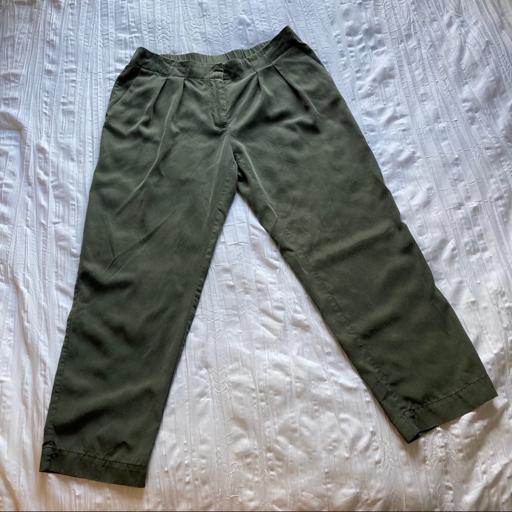 Chico’s pleated green pants